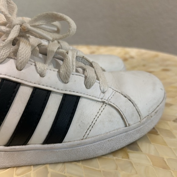 Adidas kids sneakers 2.5 - Picture 4 of 12
